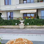 Апартамент Poemia- Sea View, Free Parking, Complex Carpe Diem Балчик