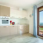 Апартамент Poemia- Sea View, Free Parking, Complex Carpe Diem