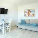 Poemia- Sea View, Free Parking, Complex Carpe Diem Апартамент *