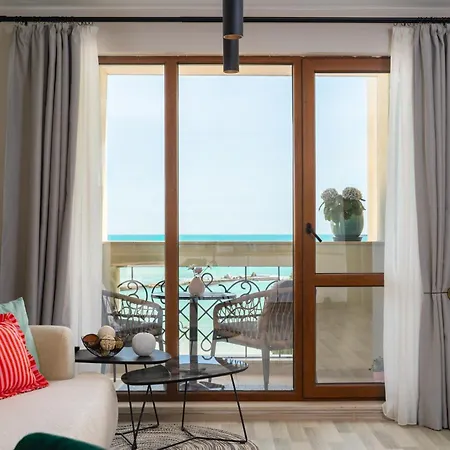 Poemia- Sea View, Free Parking, Complex Carpe Diem Apartamento *