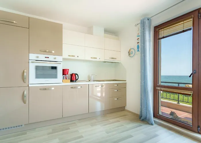 Apartman Poemia- Sea View, Free Parking, Complex Carpe Diem