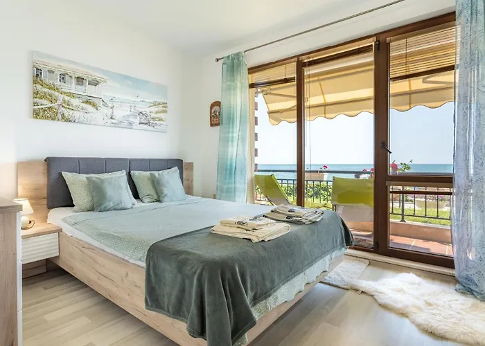 Poemia- Sea View, Free Parking, Complex Carpe Diem Balcsik