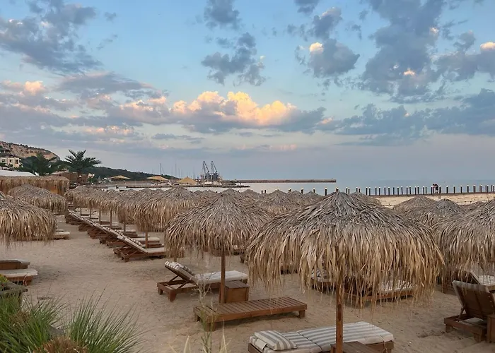 Poemia- Sea View, Free Parking, Complex Carpe Diem Apartman